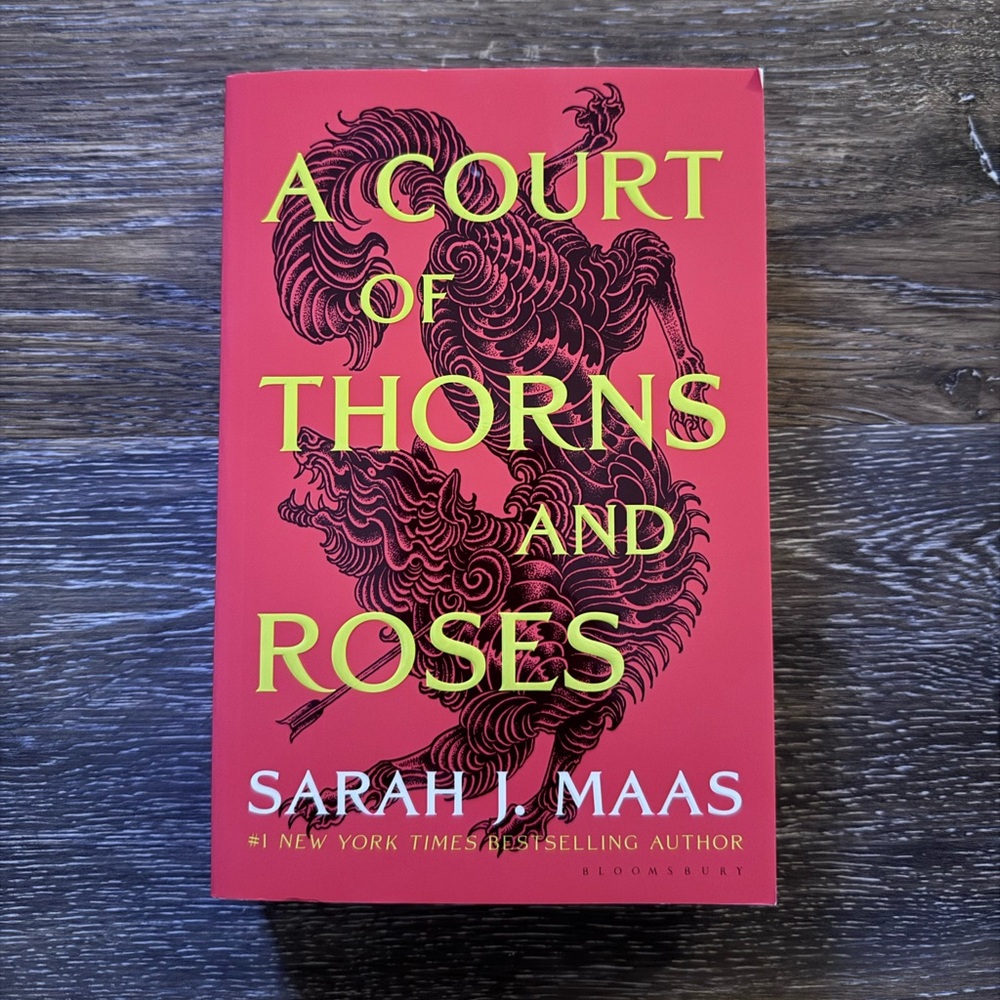 A Court of Thorns and Roses 🥀